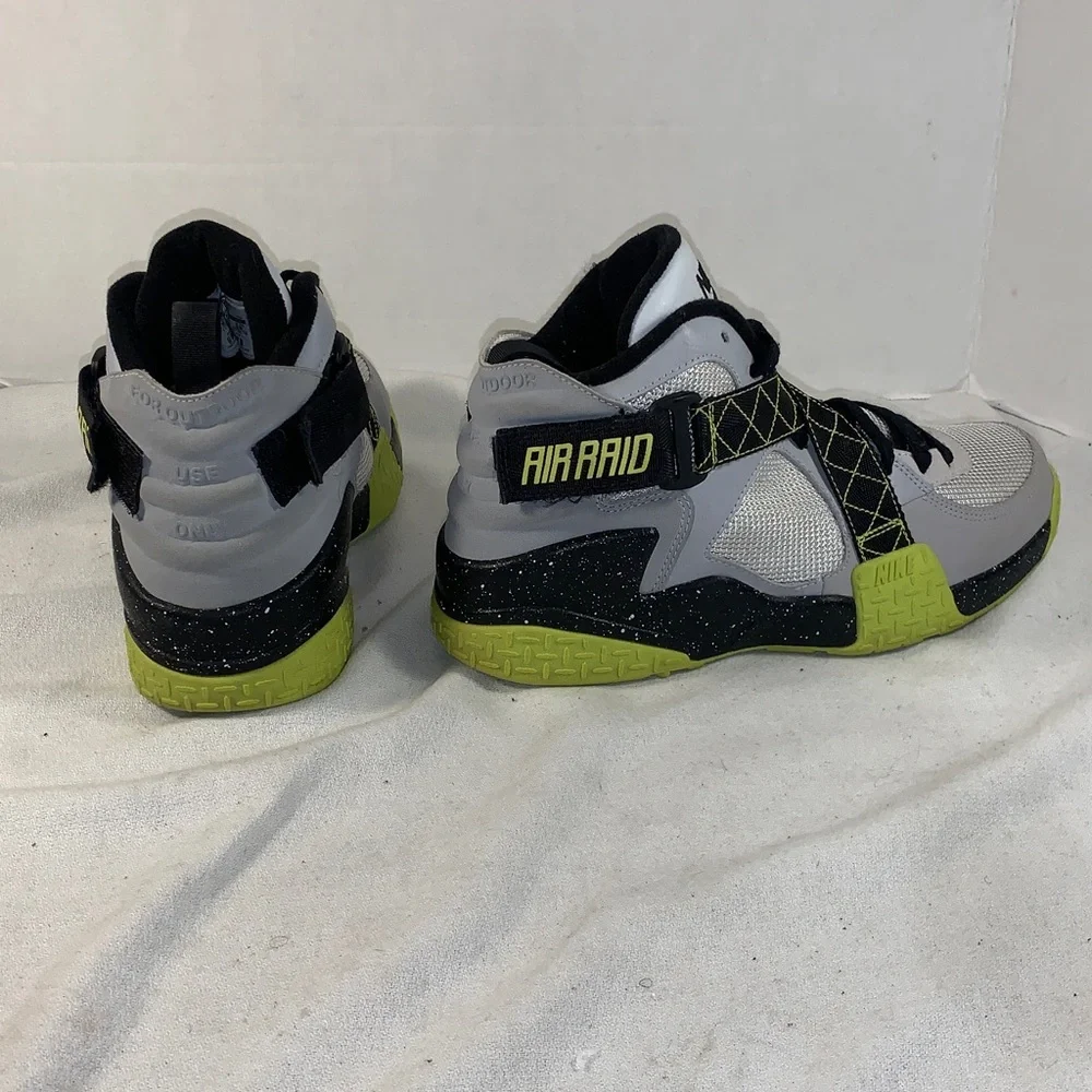 Nike Men’s Air Raid ‘Venom’ Sneakers - Gray and Yellow